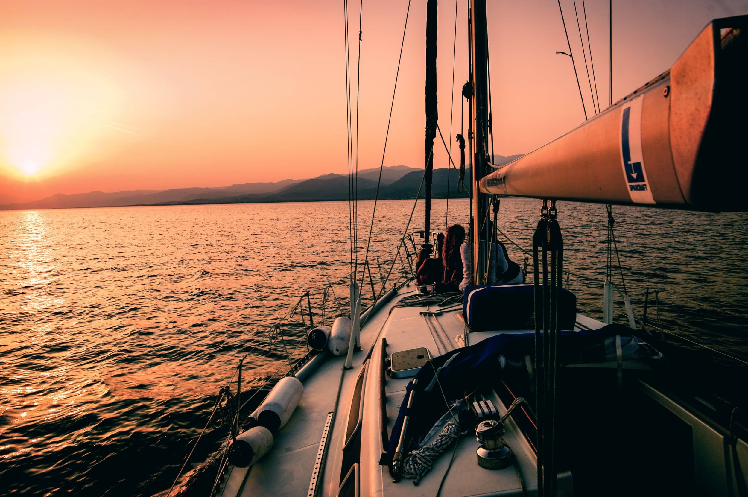 Segelkreuzfahrt_markos-mant-0nKRq0IknHw-unsplash