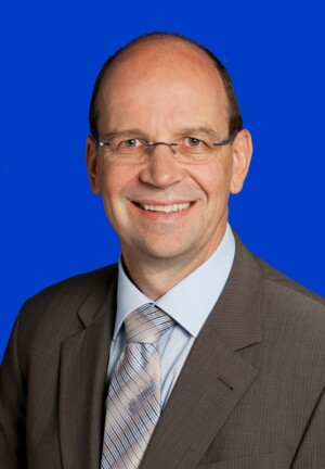 Heribert Frey Frey_neu_2013-09_kleiner_neuer_Hintergrund